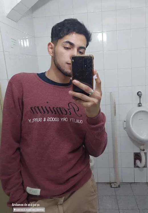 lucholopez12 Offline XXX-chat