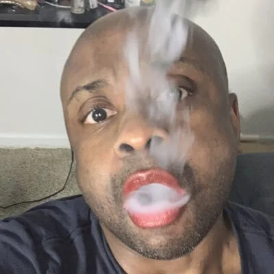 SpunSlut83's Offline Chat Room