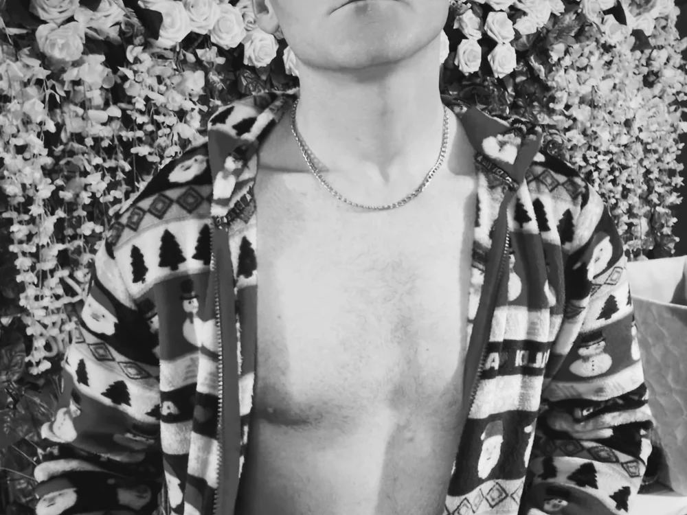 B1GBoyUk Offline XXX-chat