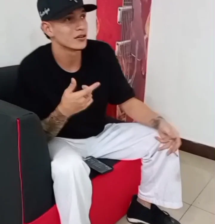 misterio1919 Offline XXX-chat