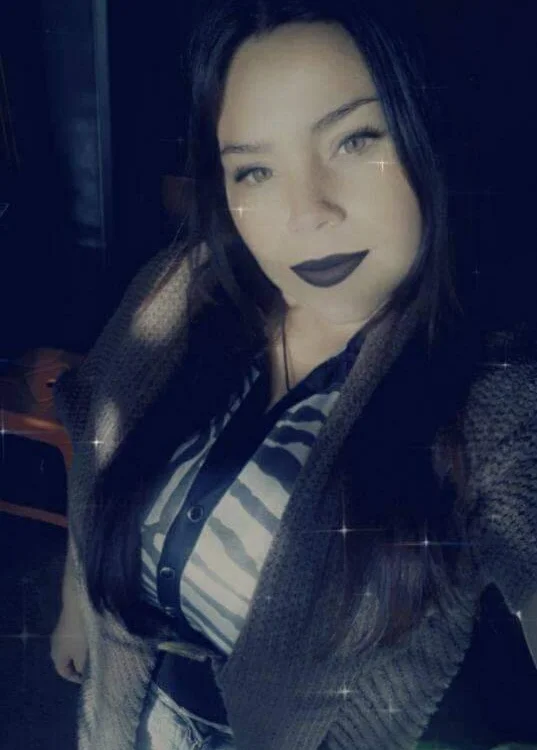 Clarice_Girard's Offline Chat Room
