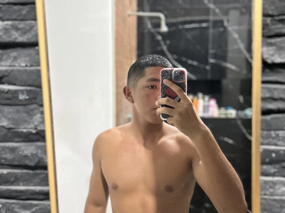 Alansito02 offline XXX-chatje