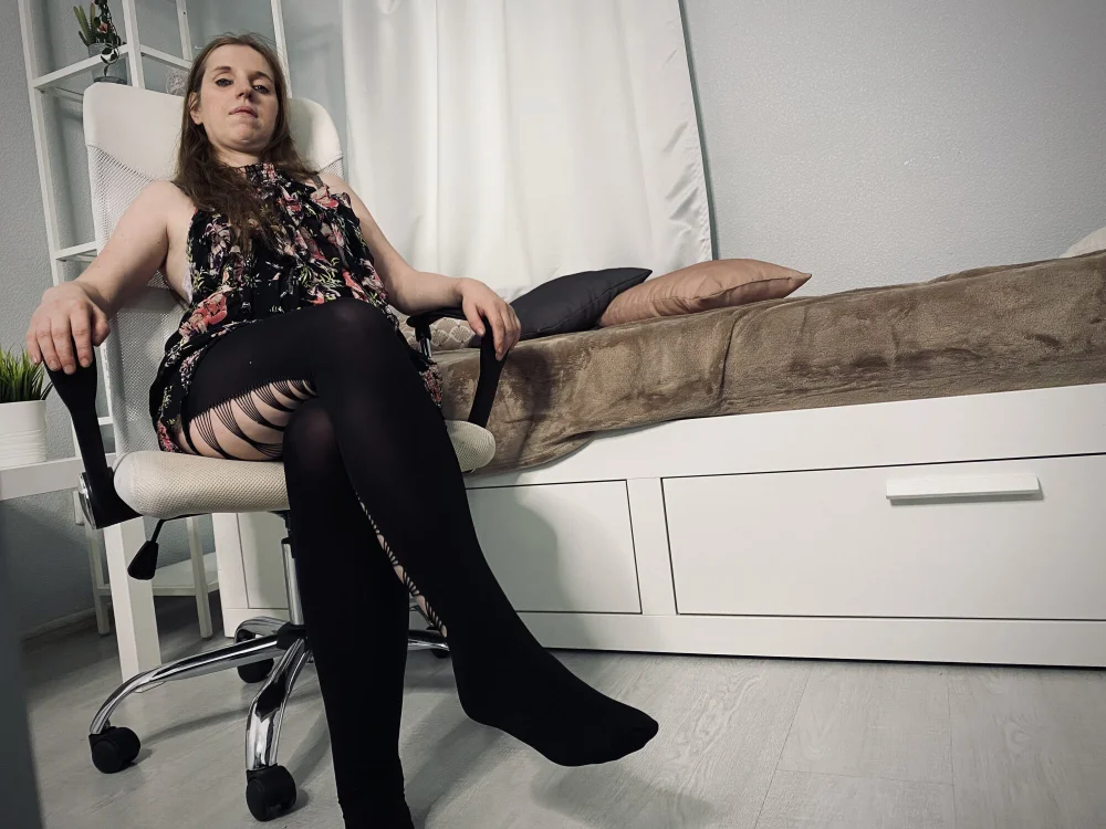 GladysGallager offline chatrum