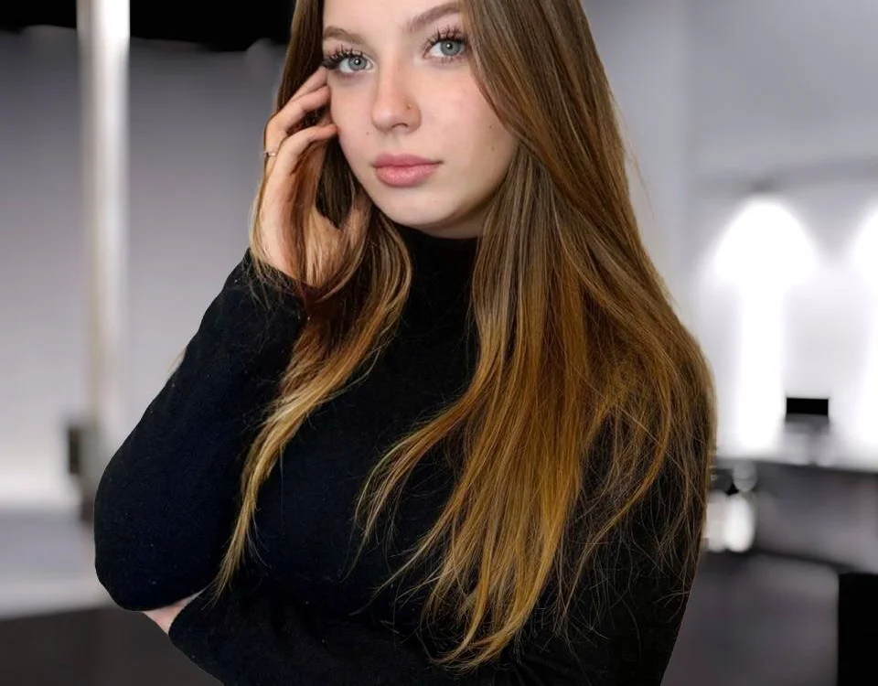AmityHelm's Offline Chat Room