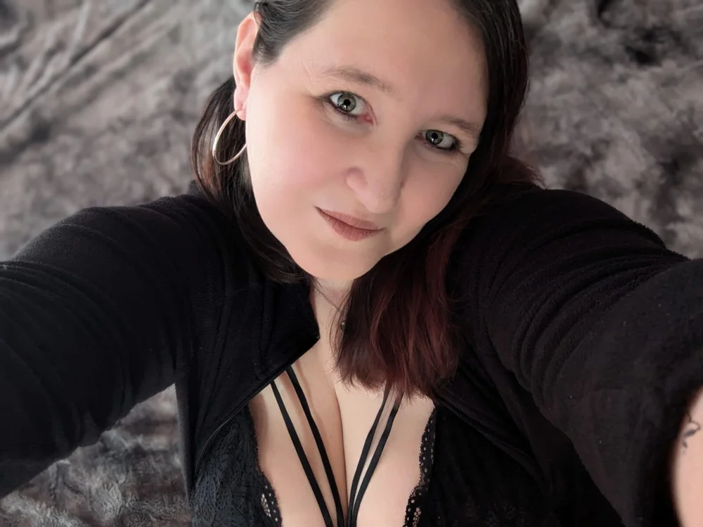 LeaLove86's most recent online preview