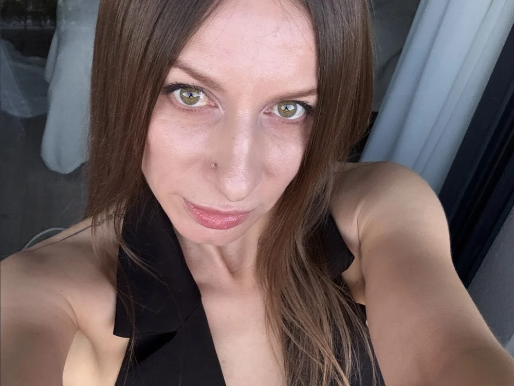 Mira_Luna 離線 XXX 聊天