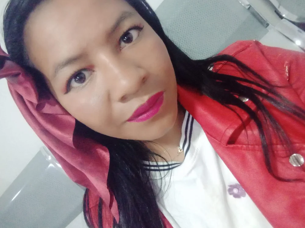 Isis_Casas Offline XXX-Chat