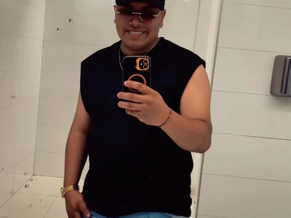 danijeyt Adlı Modelin Çevrimdışı Sohbet Odası