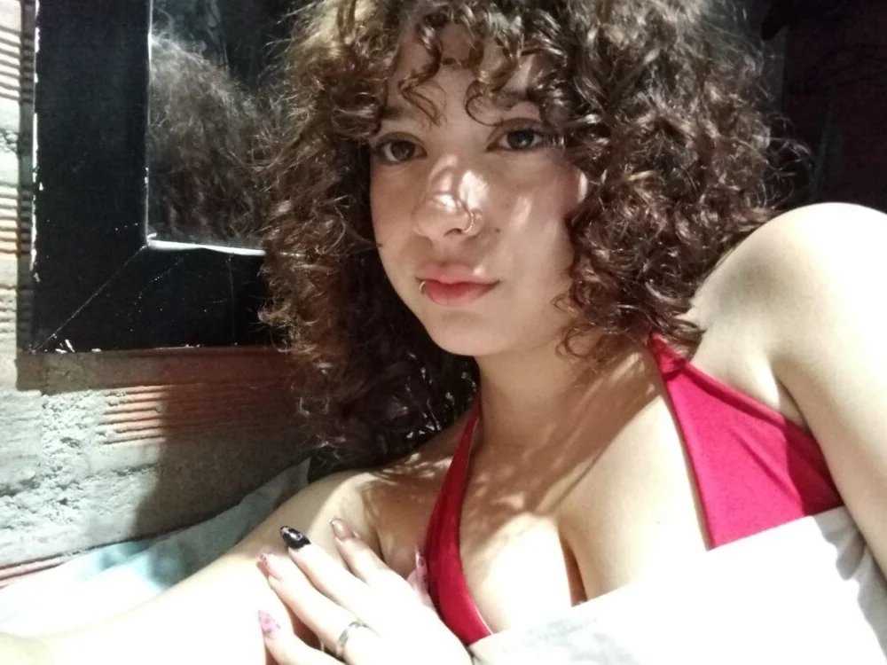 دردشة naira_velvett الجنسية المباشرة
