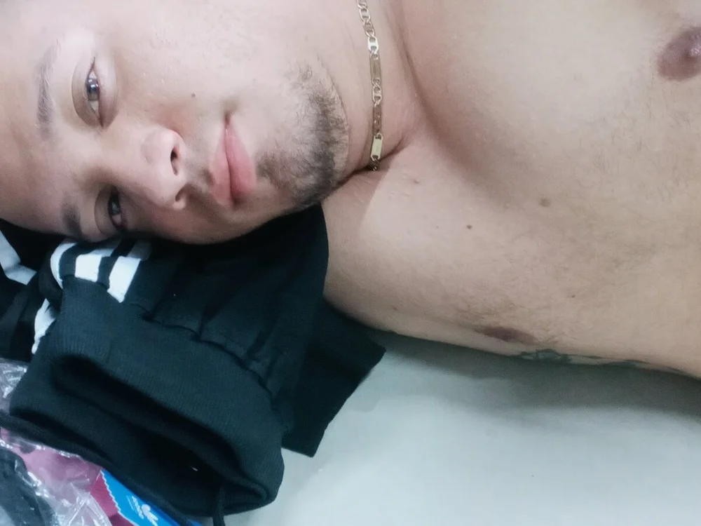 Reyes_96 offline chatrum