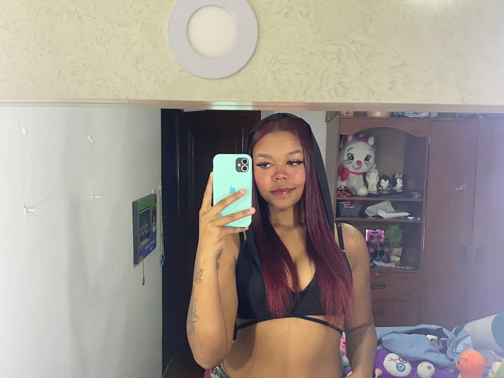 Offline chatovací místnost Chloe_Bms