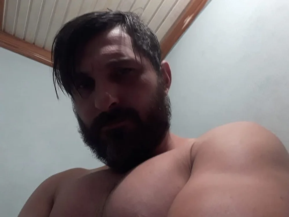 Offline XXX chat modela Elvismarino
