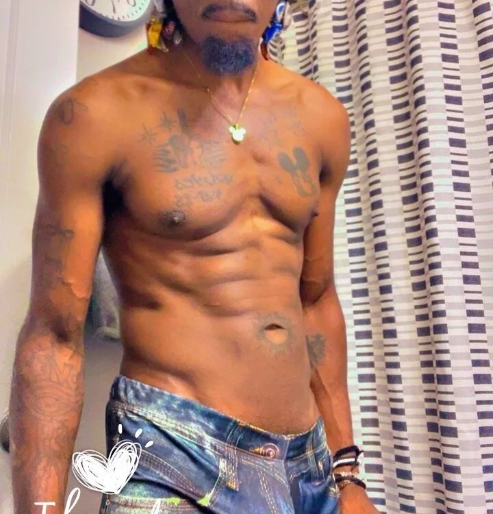 Travochamp85's Offline XXX Chat