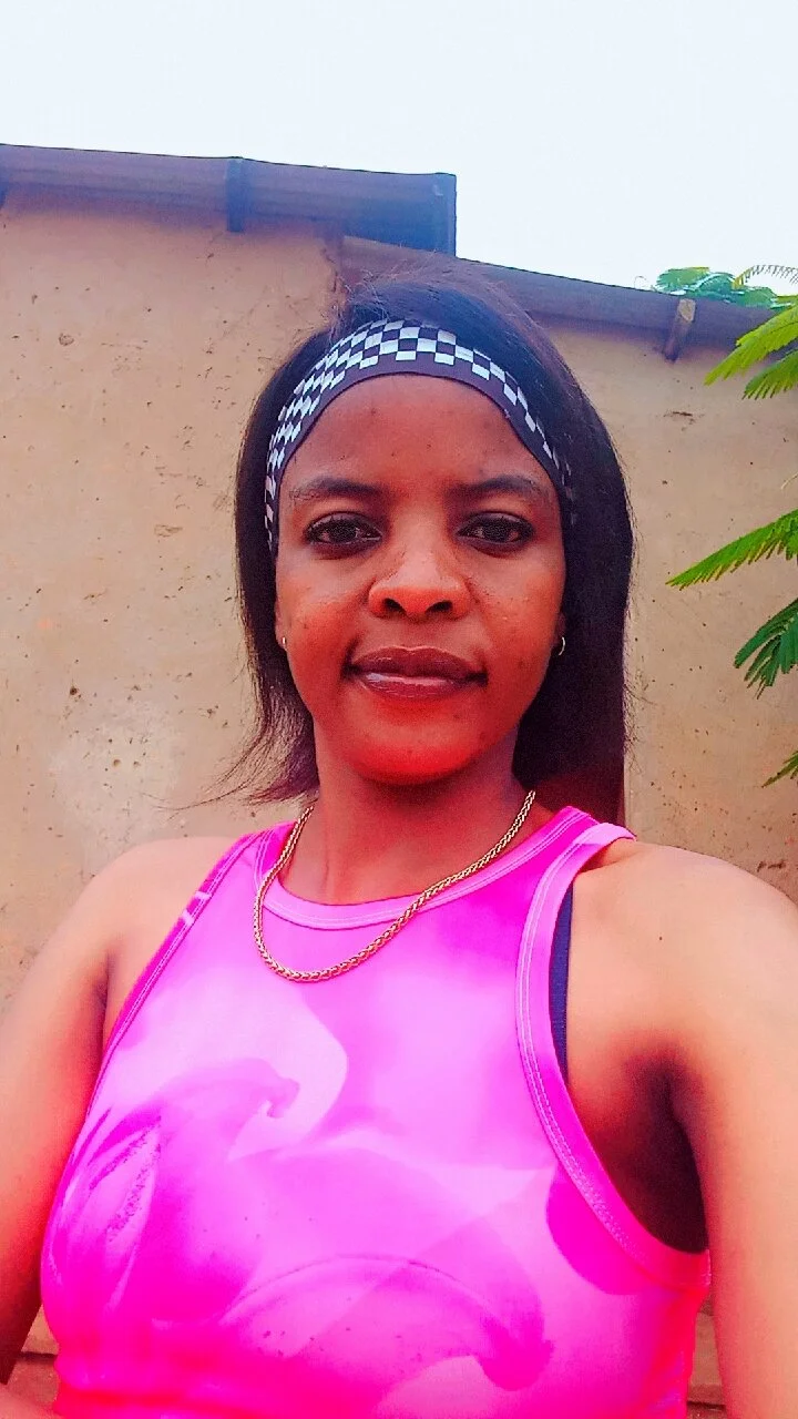 roshudu cover photo