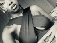HoneyDrips19's webcam live show