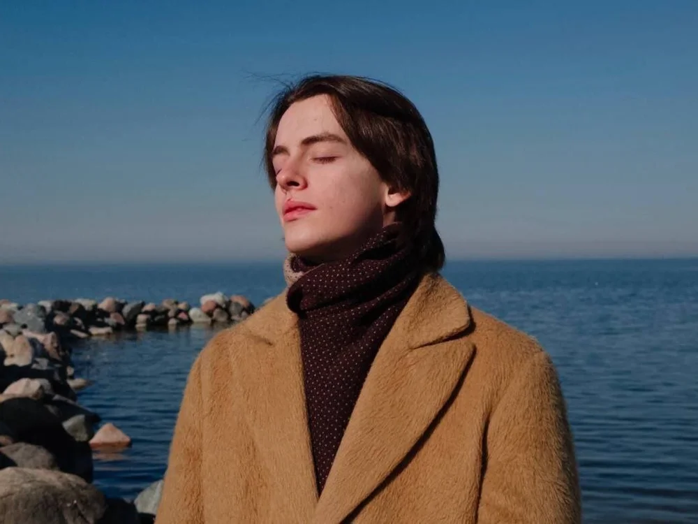 that_handsome_boyn Offline XXX chat