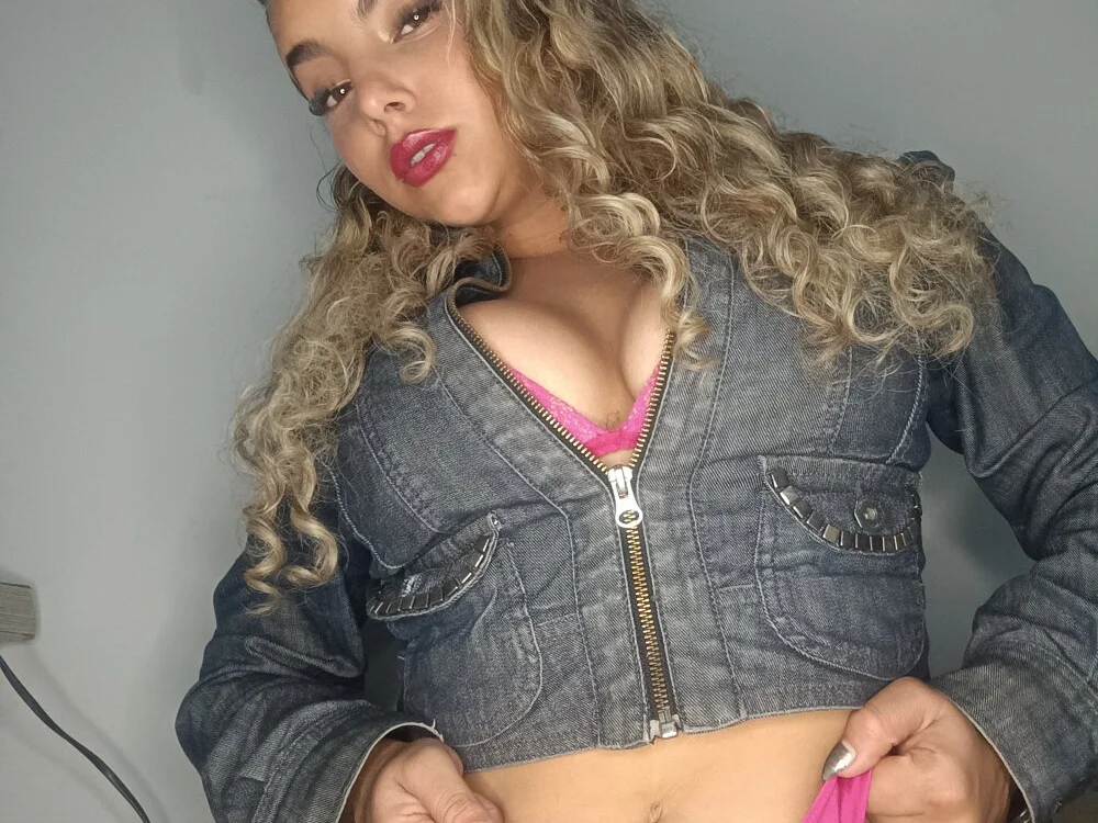 lizabellucci offline XXX-chat