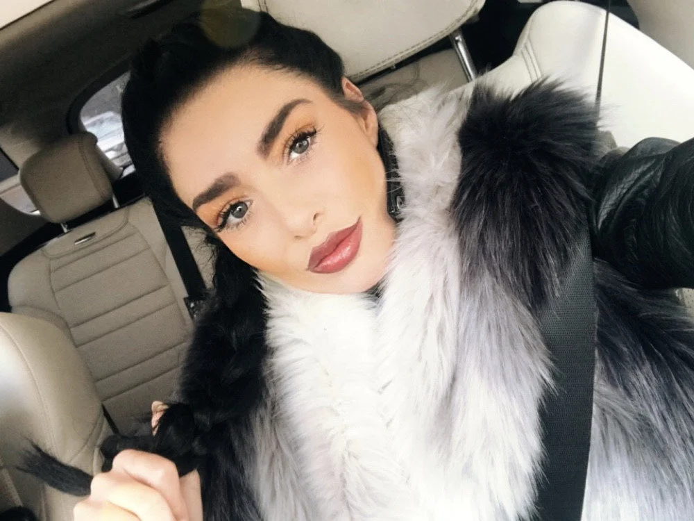 ShinadeStarBabestation's Offline XXX Chat