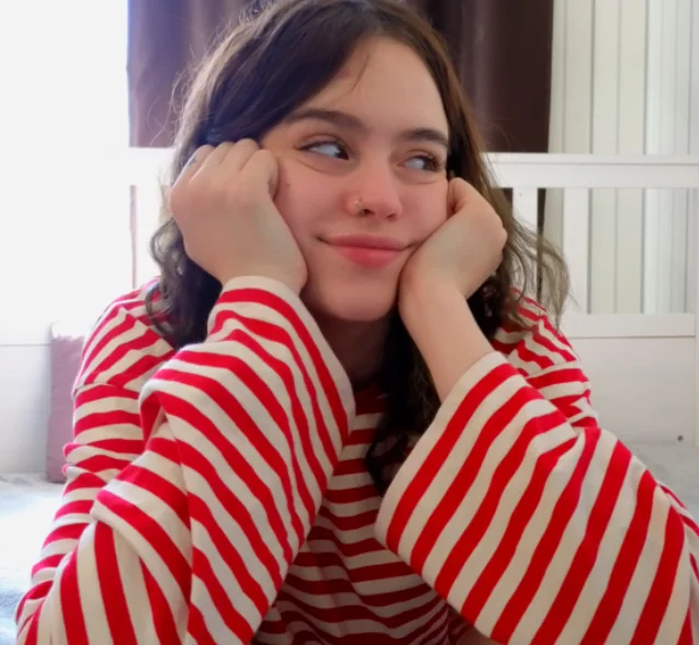 ClaraBakerg's Offline XXX Chat