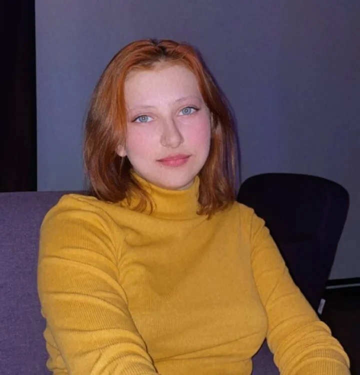 LauraaYoung 離線 XXX 聊天