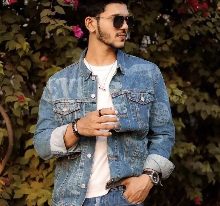 DeSi_hot_young_couple Offline XXX-Chat