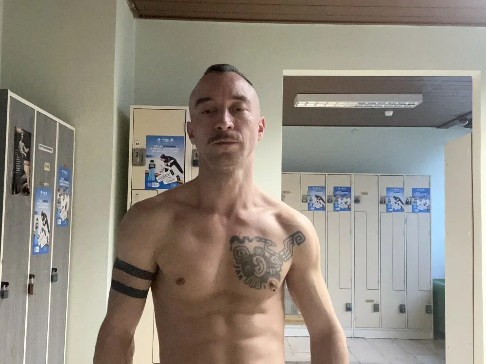 MikeVesrano Obrolan XXX Offline