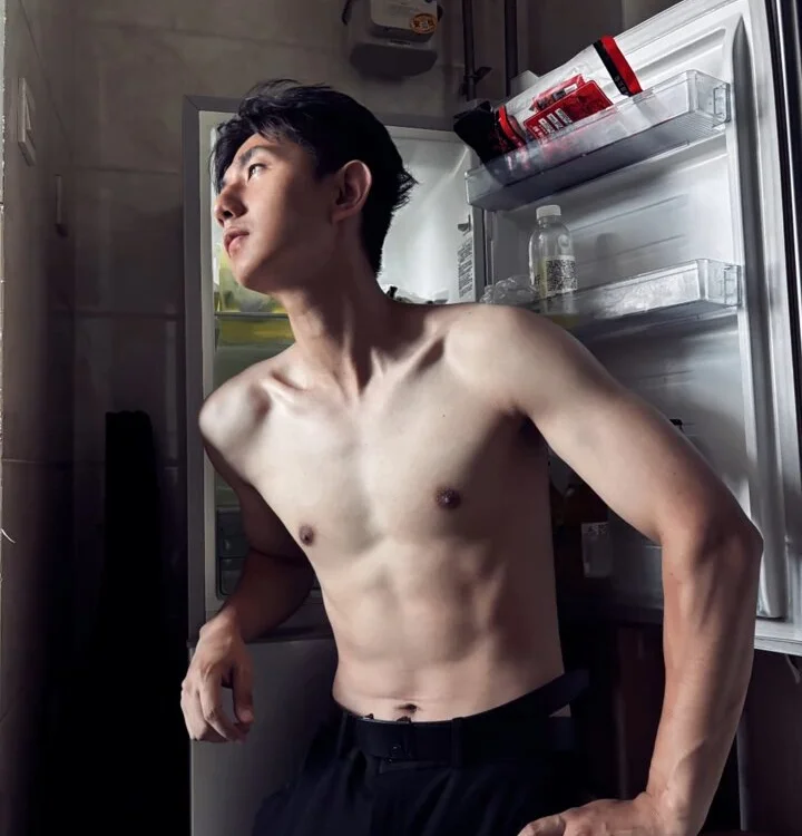 Charlez66 Offline XXX Chat