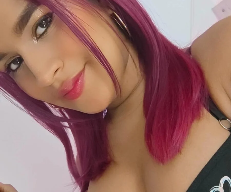 Maddy1_1n Offline XXX chat