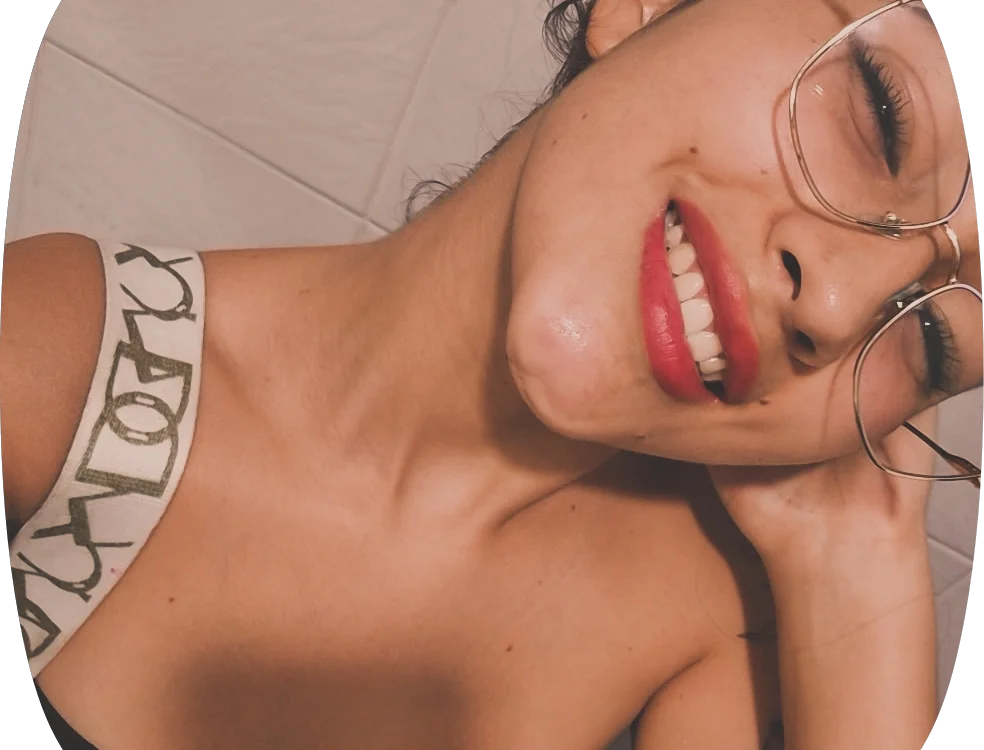 Miel_golden Chat XXX offline