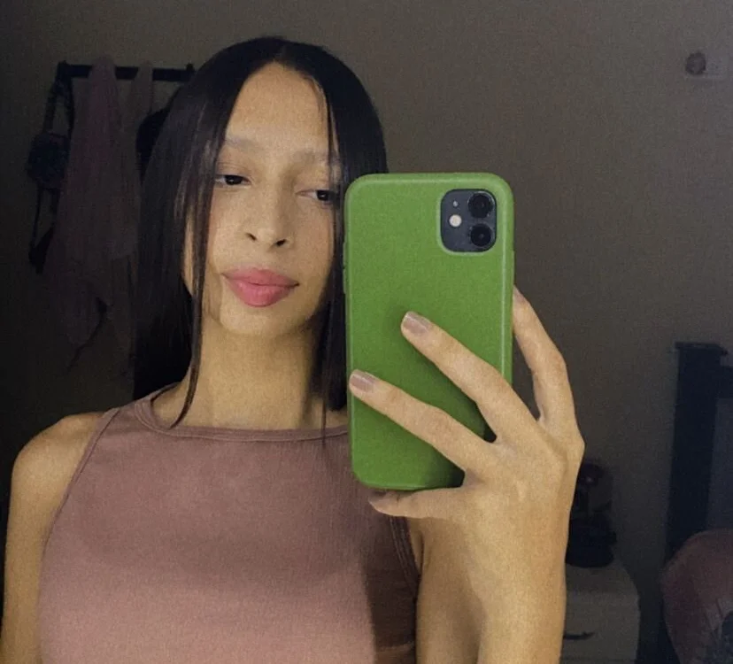 snay_petitee cam model