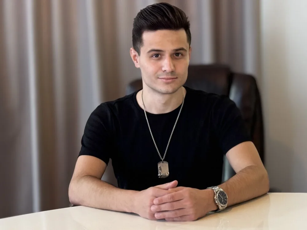 JoshuaGaael's Offline XXX Chat