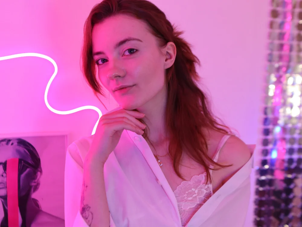Lilian_Muse offline chatrum