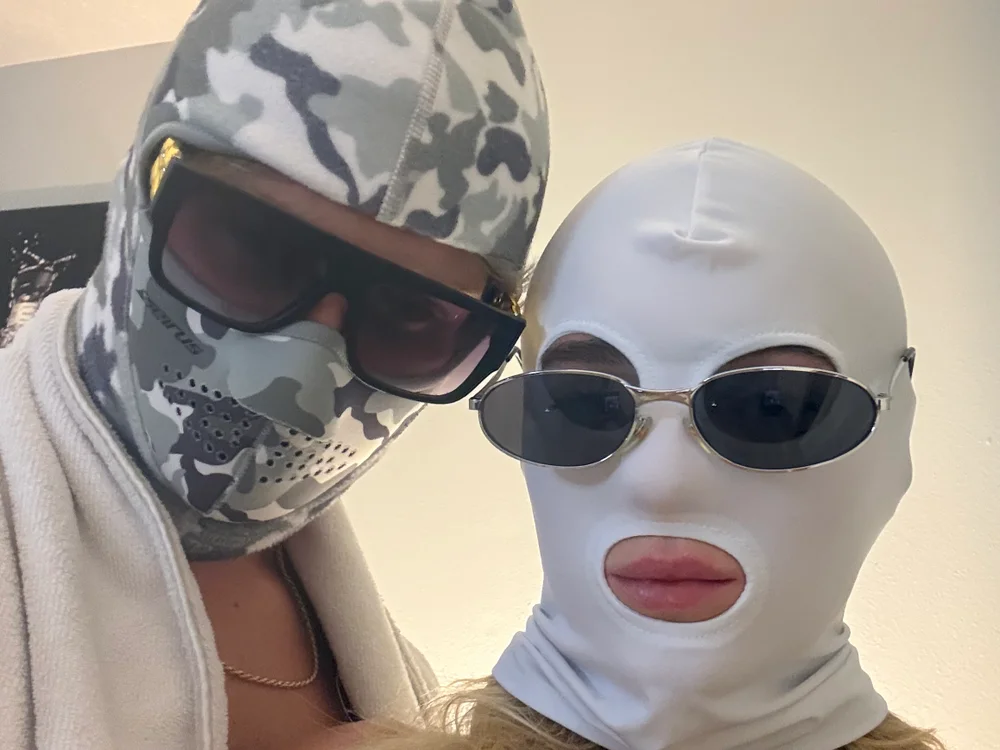 Chatroom XXX hors ligne de Ski_mask_squirters