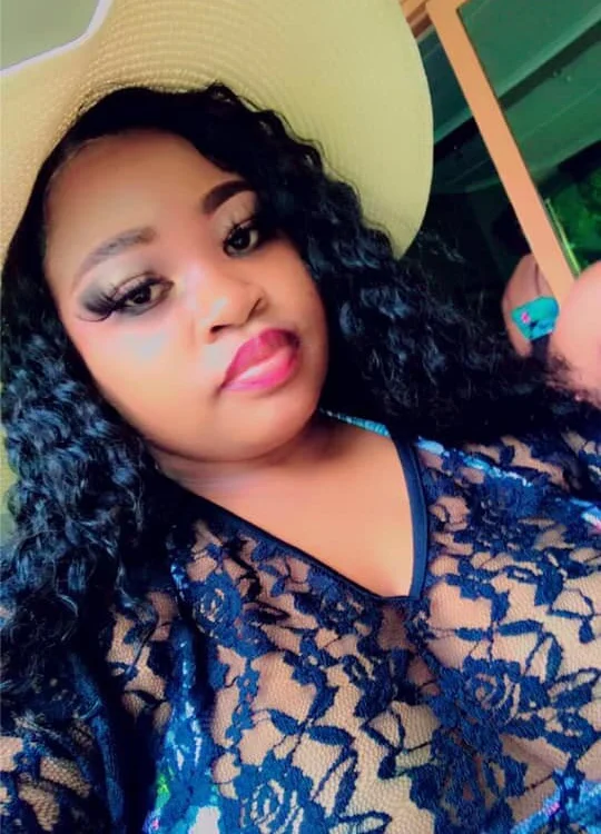 Bustyass91xx's Offline XXX Chat