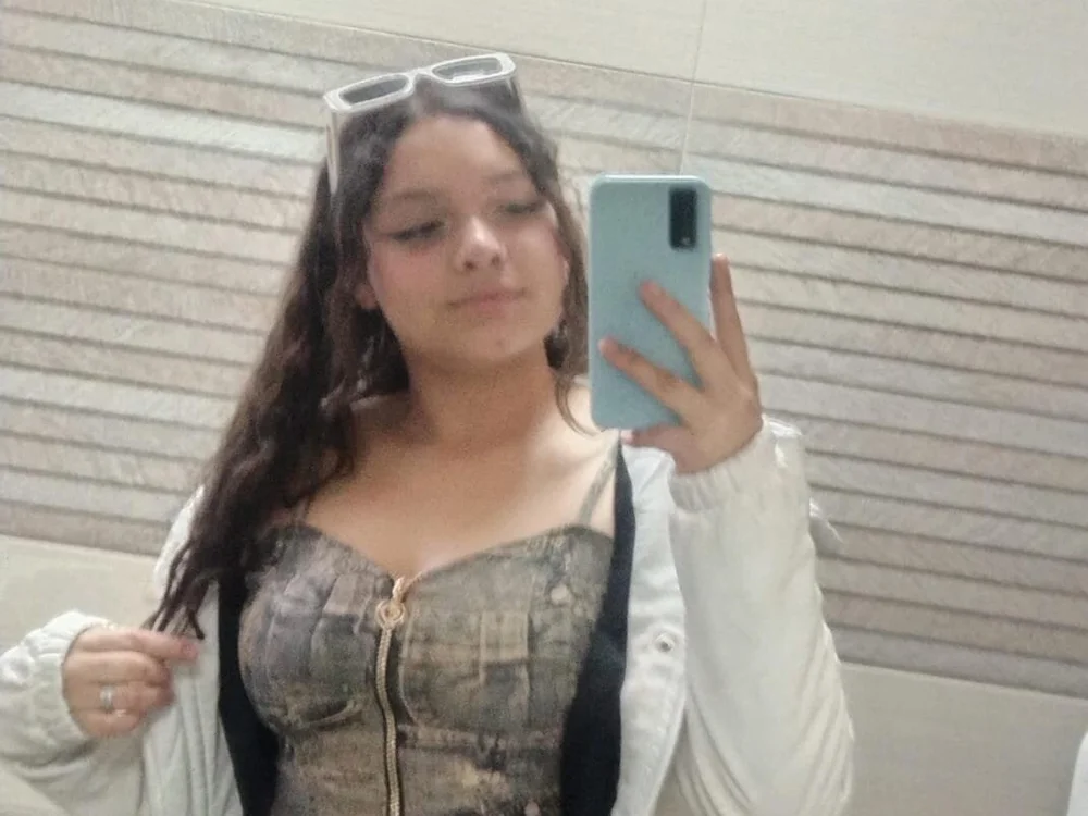 latin_white_a's Offline XXX Chat