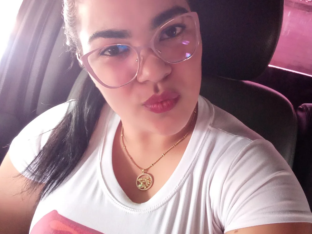 caramelo_97's Offline XXX Chat