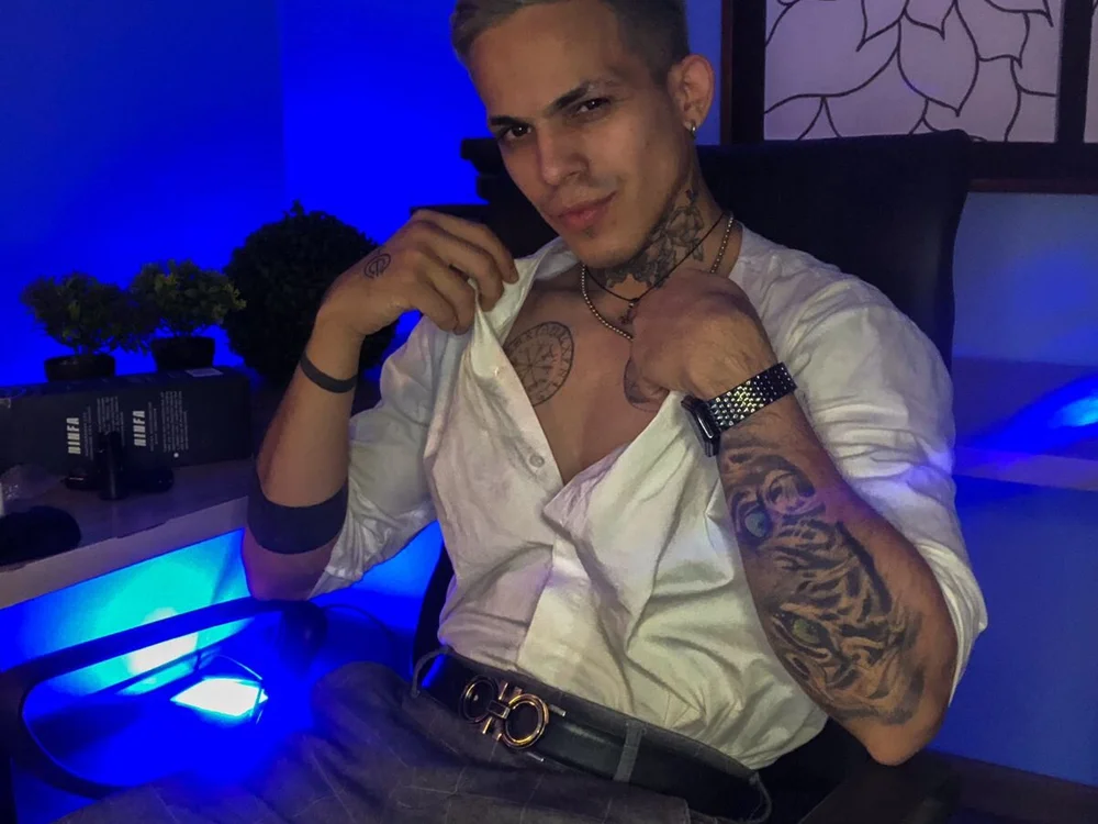 kronoss_'s Offline Chat Room