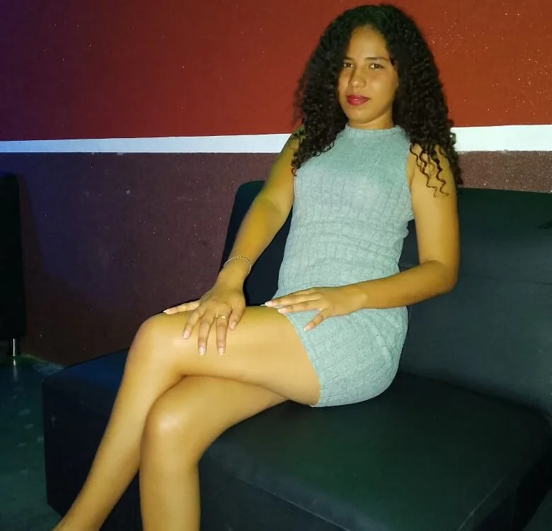 sarasmall415's Offline XXX Chat