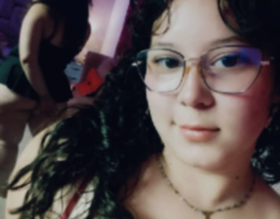 Chat +18 off-line de Eli_carpenter