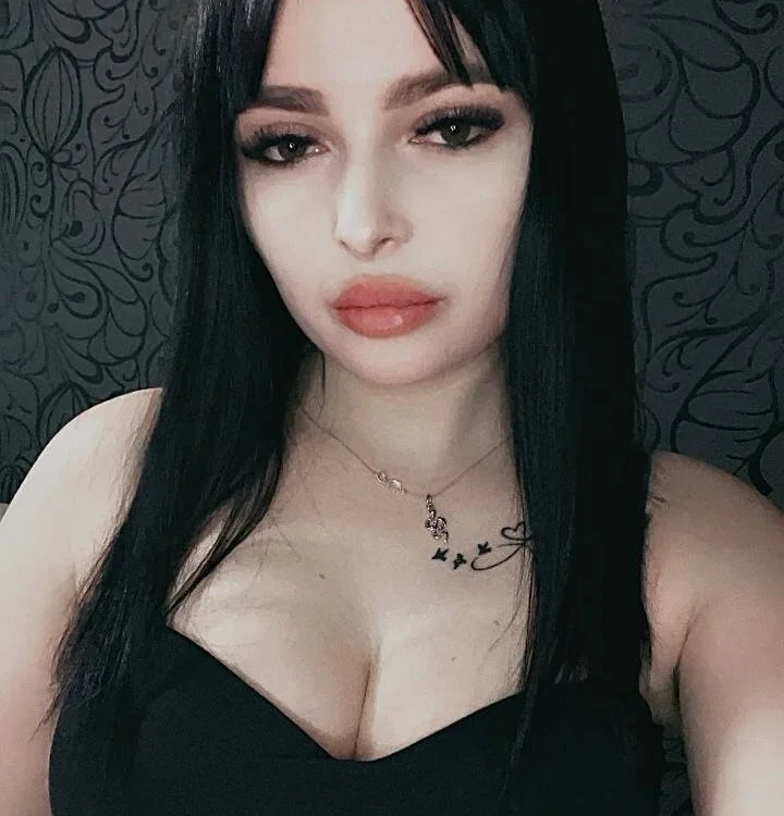 CloverLavey's Offline Chat Room