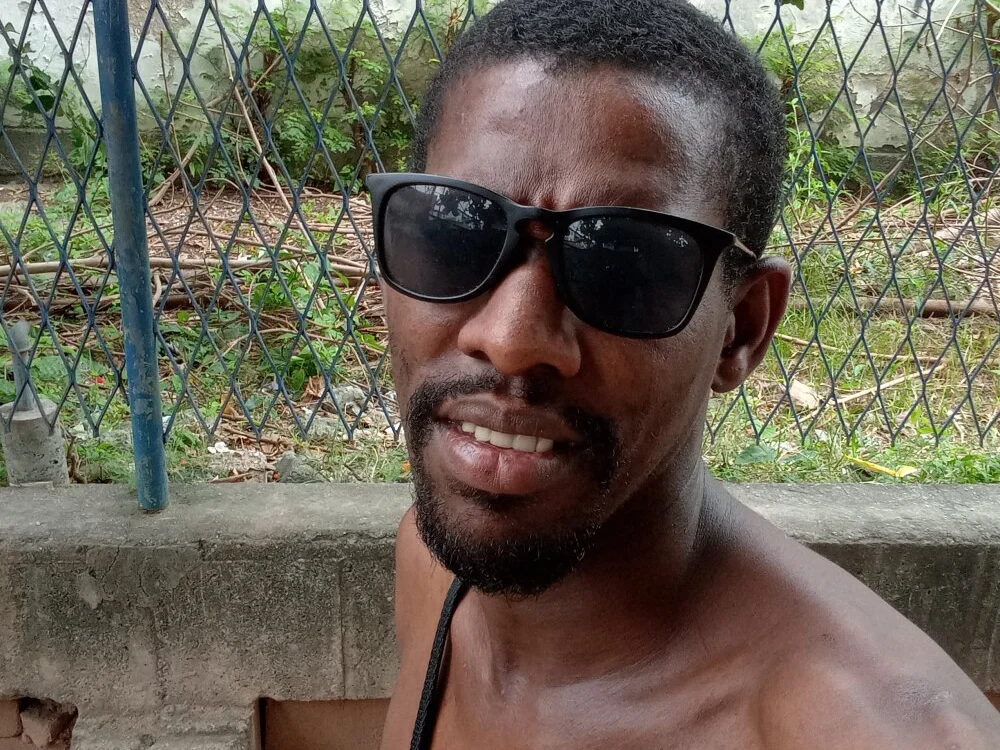 Felipeluiz2666 – Offline XXX chat