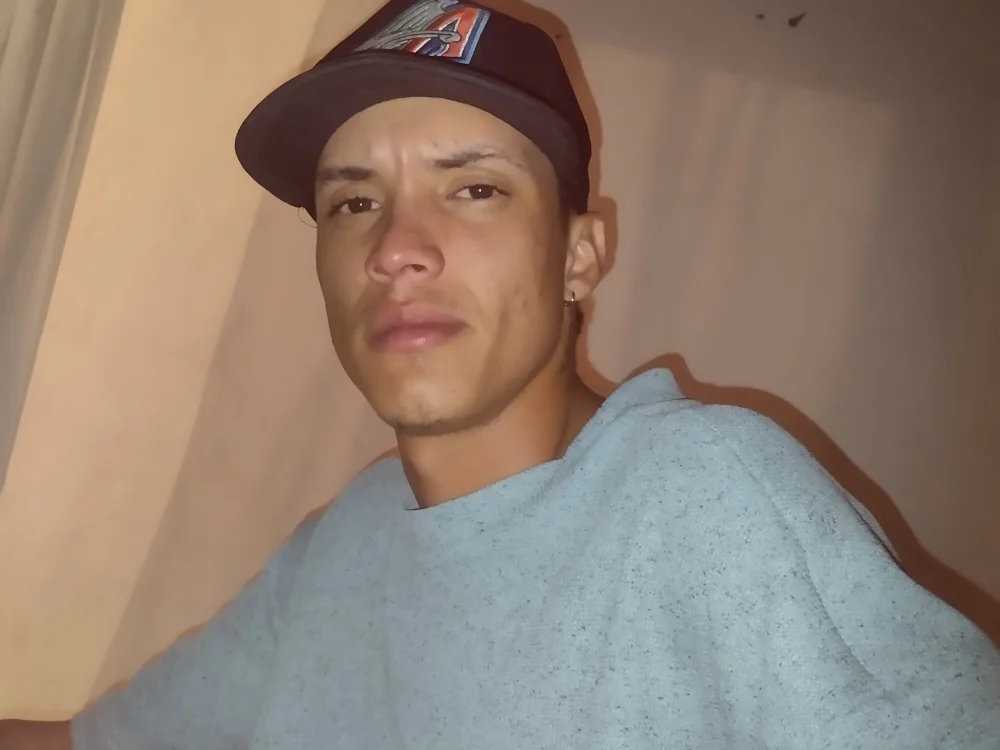 monito42082's Offline Chat Room