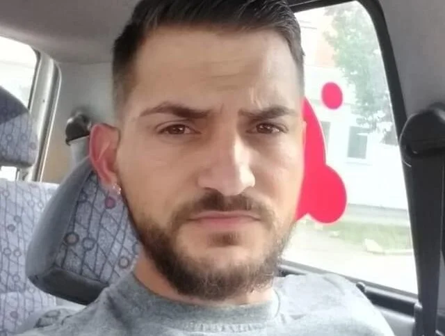 bad_and_beautiful_boy Offline XXX Chat