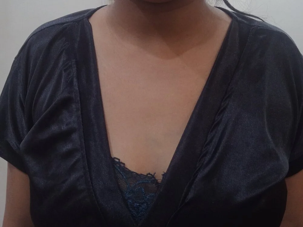 Neha_4141's Offline XXX Chat