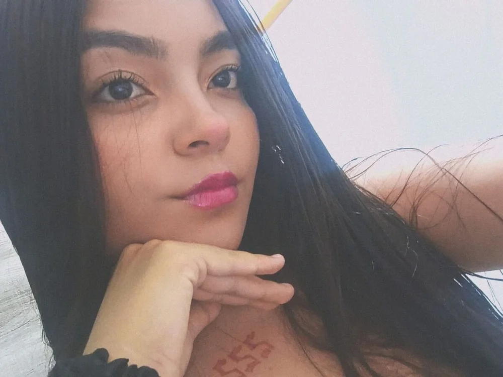 cataleyaa_02 Offline XXX-Chat