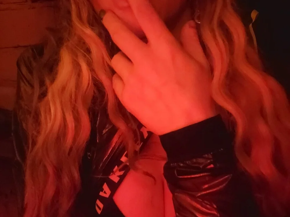 ZaraSDeserts' Offline XXX Chat