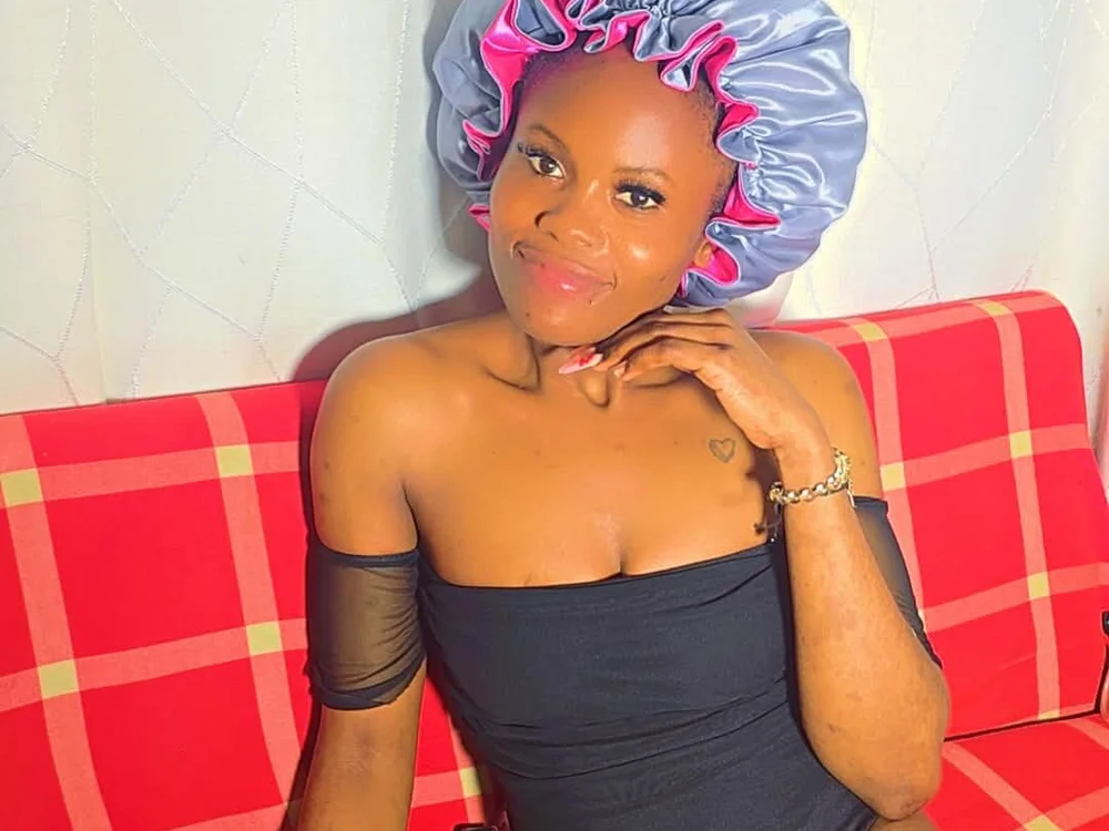 Offline XXX chat Candysleek_petite