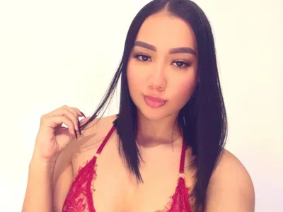 Mia_Bennett__ Female Latinfootfetish Online Cam Strip