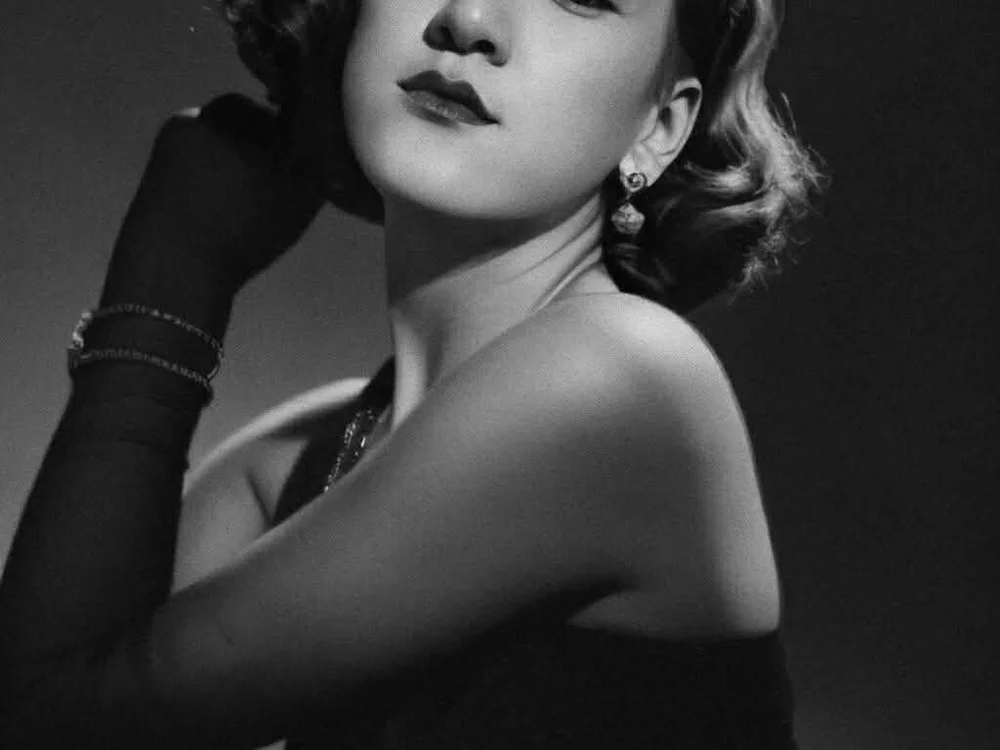 AleinaCroft 離線 XXX 聊天