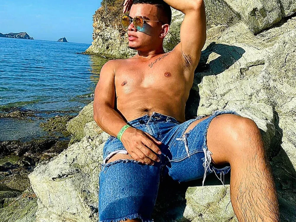 Emcapuchado_Josee Offline XXX-chat